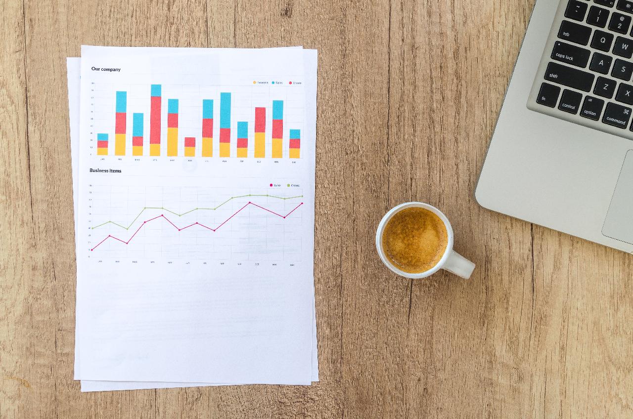 Startup Lessons: Lifestyle Business vs Hockey Stick Growth